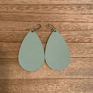 Nickel and Suede Mint Green Small Earrings